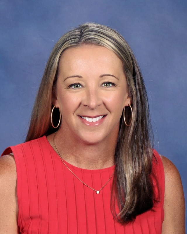 Meredith Hoffmann headshot