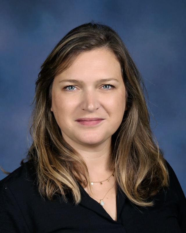 Anna Reynolds headshot